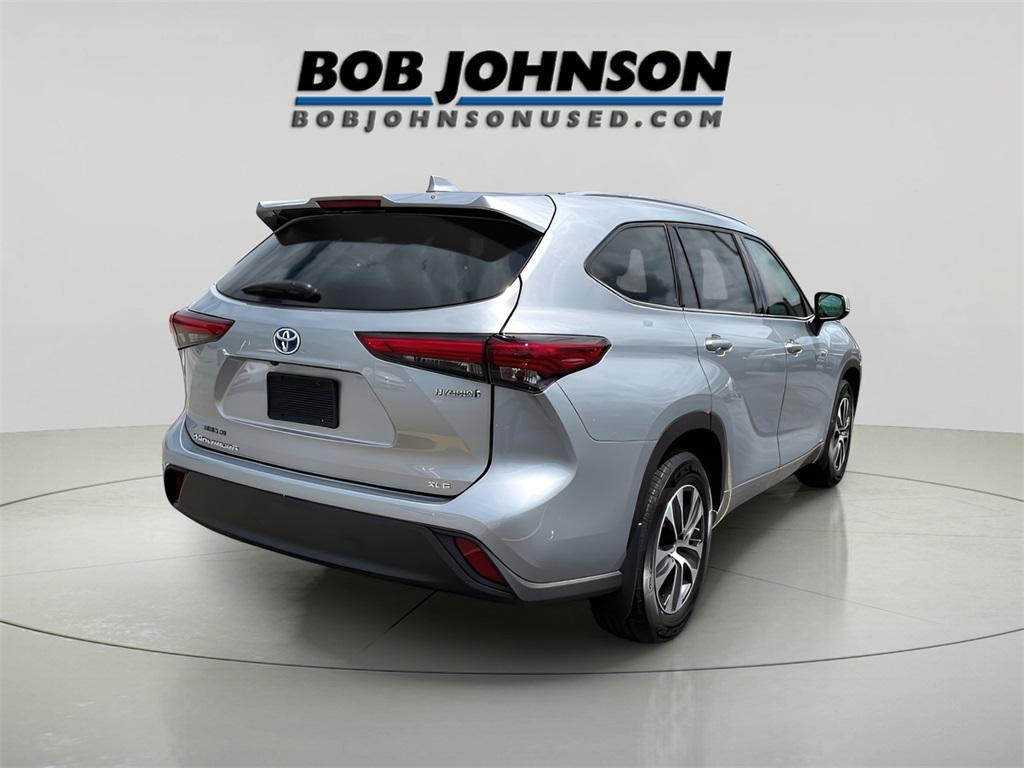 used 2021 Toyota Highlander Hybrid car, priced at $33,263