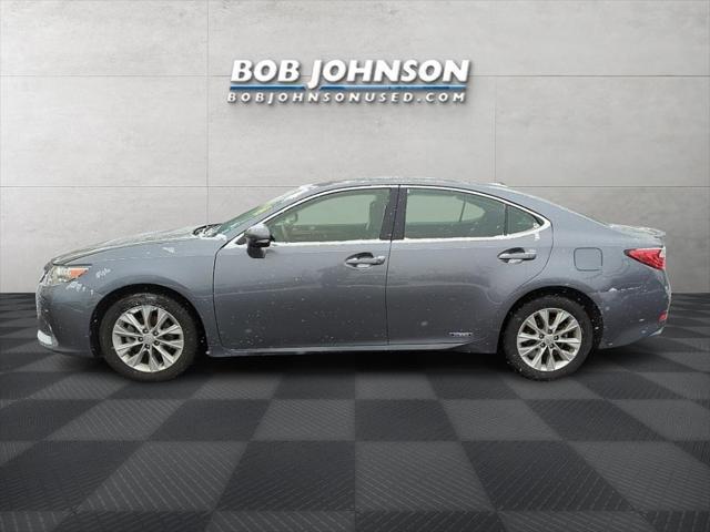 used 2013 Lexus ES 300h car, priced at $15,400