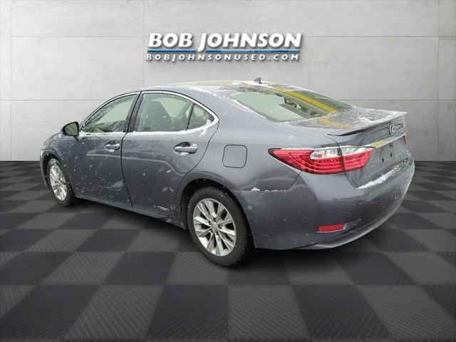 used 2013 Lexus ES 300h car, priced at $15,400