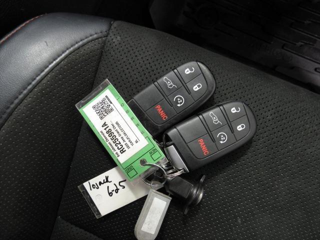 used 2020 Jeep Grand Cherokee car, priced at $23,249