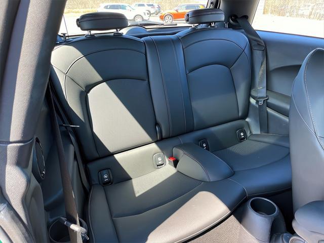 used 2022 MINI Hardtop car, priced at $24,495