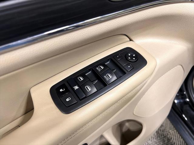 used 2021 Jeep Grand Cherokee car, priced at $25,000