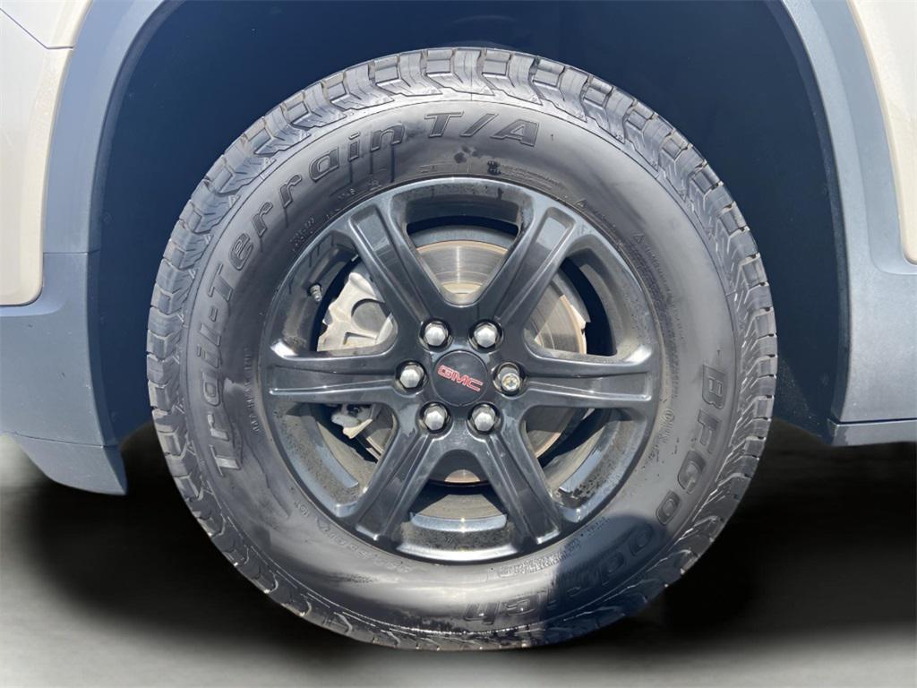 used 2022 GMC Acadia car, priced at $29,590