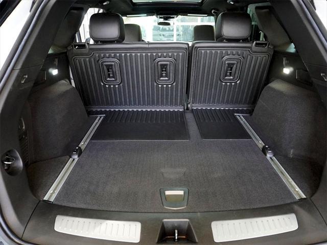 used 2022 Cadillac XT5 car, priced at $32,928