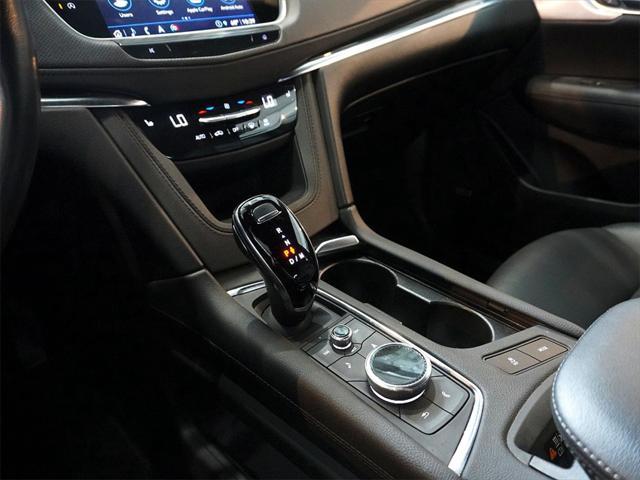 used 2022 Cadillac XT5 car, priced at $32,928