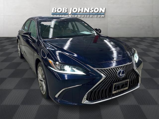 used 2019 Lexus ES 300h car, priced at $25,996