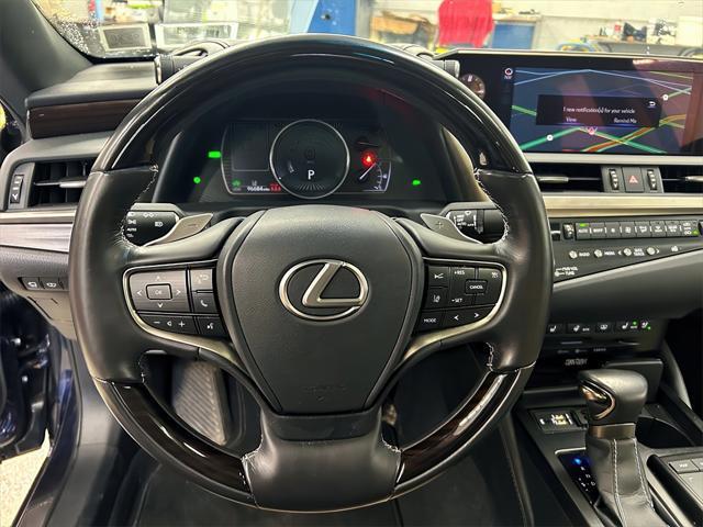 used 2019 Lexus ES 300h car, priced at $25,996