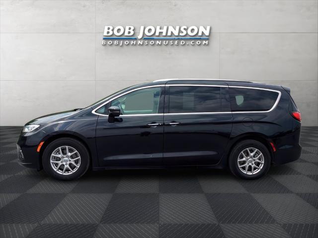used 2021 Chrysler Pacifica car, priced at $25,241