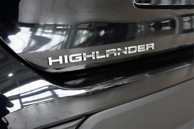 used 2023 Toyota Highlander car, priced at $39,047