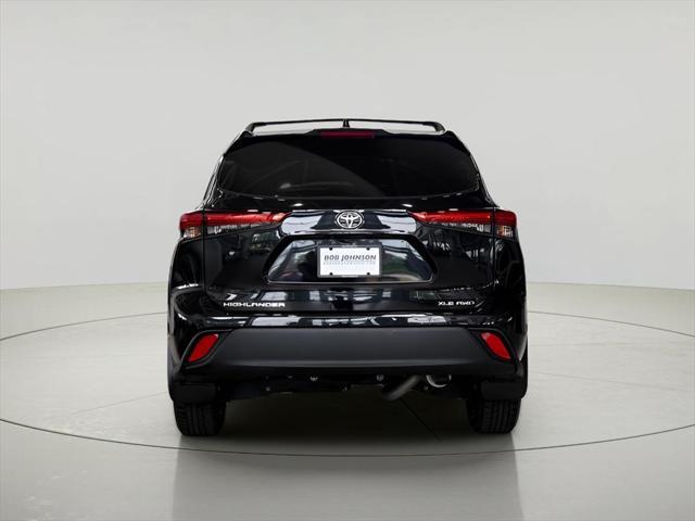 used 2023 Toyota Highlander car, priced at $39,047