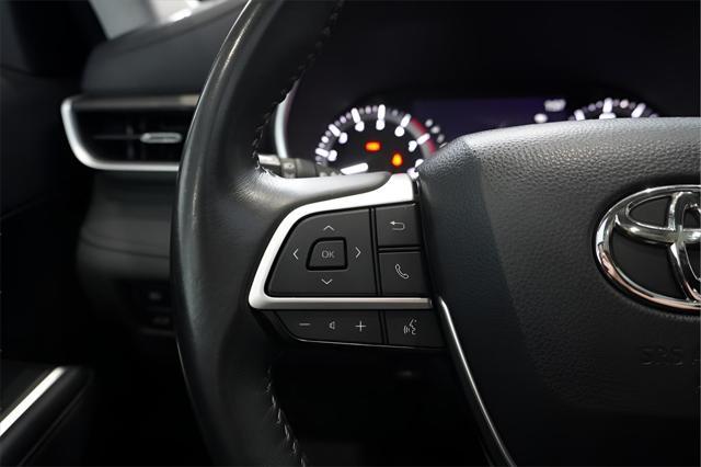 used 2023 Toyota Highlander car, priced at $39,047