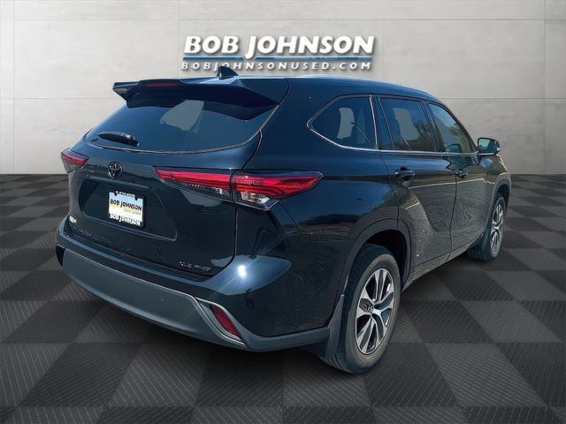 used 2022 Toyota Highlander car, priced at $36,932