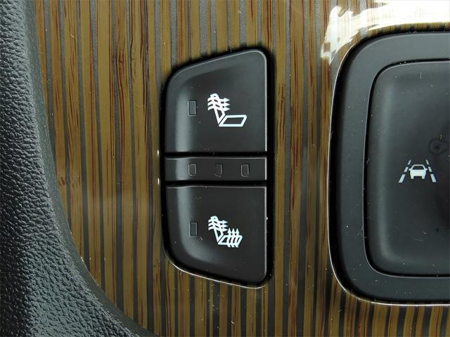 used 2022 GMC Acadia car, priced at $27,936