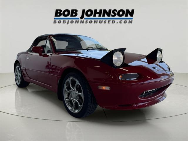 used 1997 Mazda MX-5 Miata car, priced at $13,500