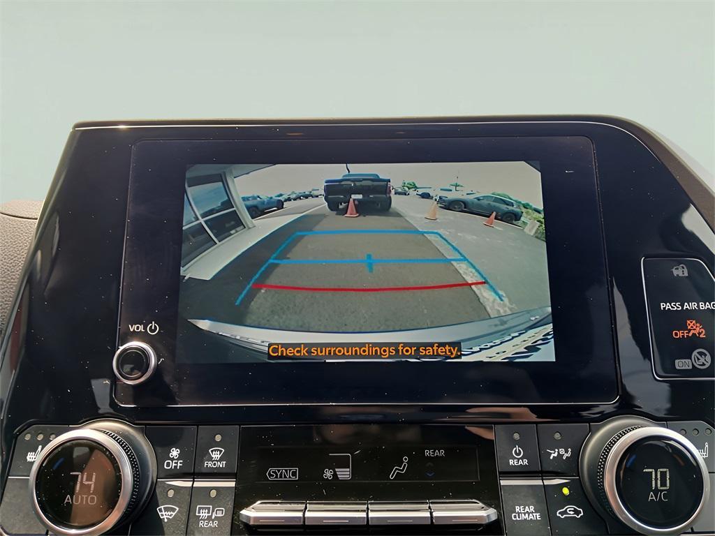 used 2024 Toyota Highlander car, priced at $41,782