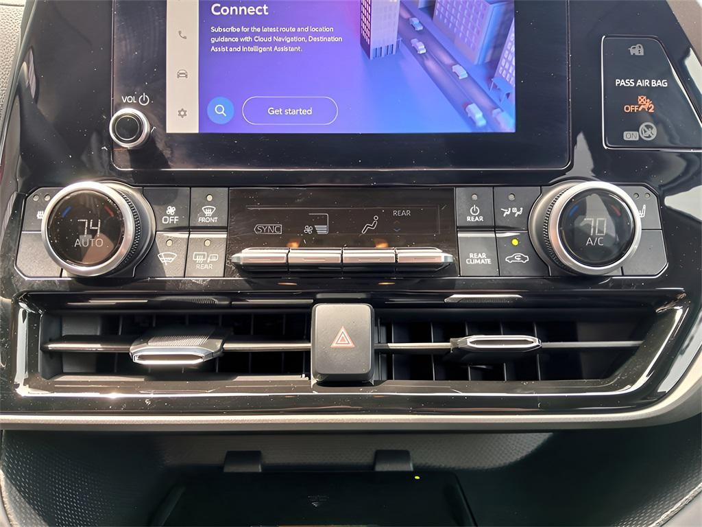 used 2024 Toyota Highlander car, priced at $41,782