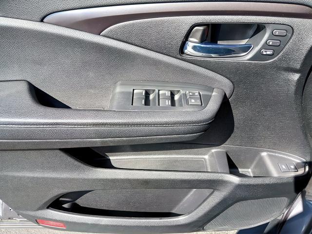 used 2022 Honda Pilot car, priced at $34,495