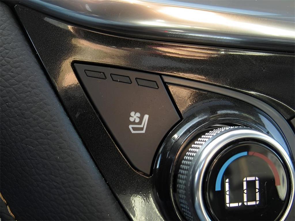 used 2022 Chevrolet Equinox car, priced at $23,000