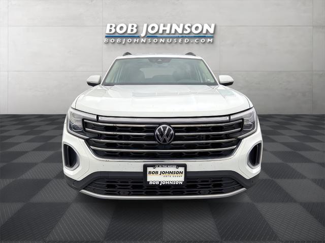 used 2024 Volkswagen Atlas car, priced at $35,037
