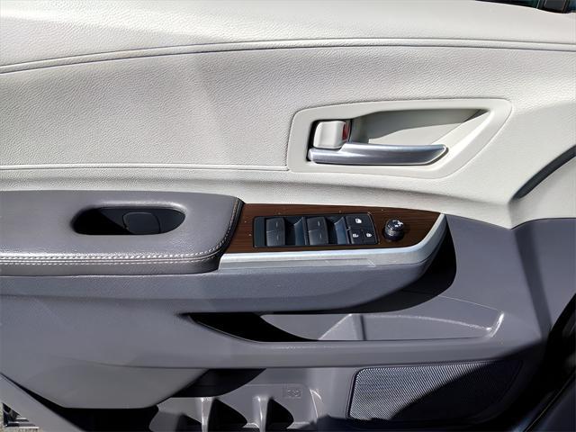 used 2022 Toyota Sienna car, priced at $37,324