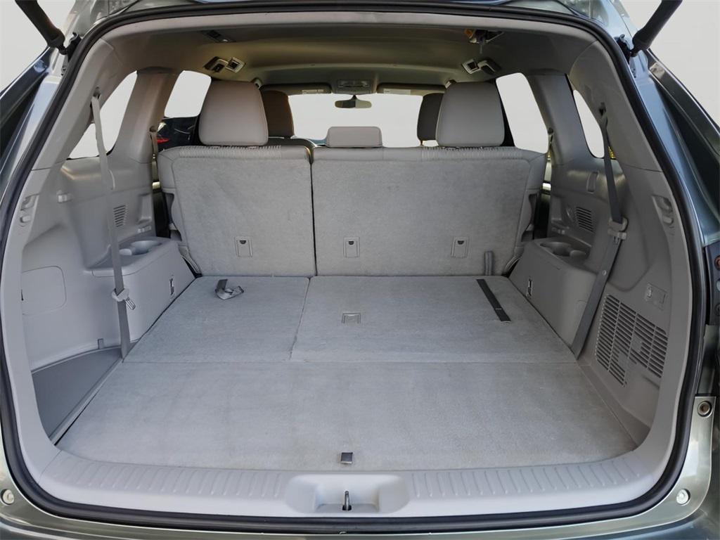 used 2014 Toyota Highlander car, priced at $13,823