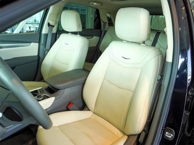used 2022 Cadillac XT5 car, priced at $32,413