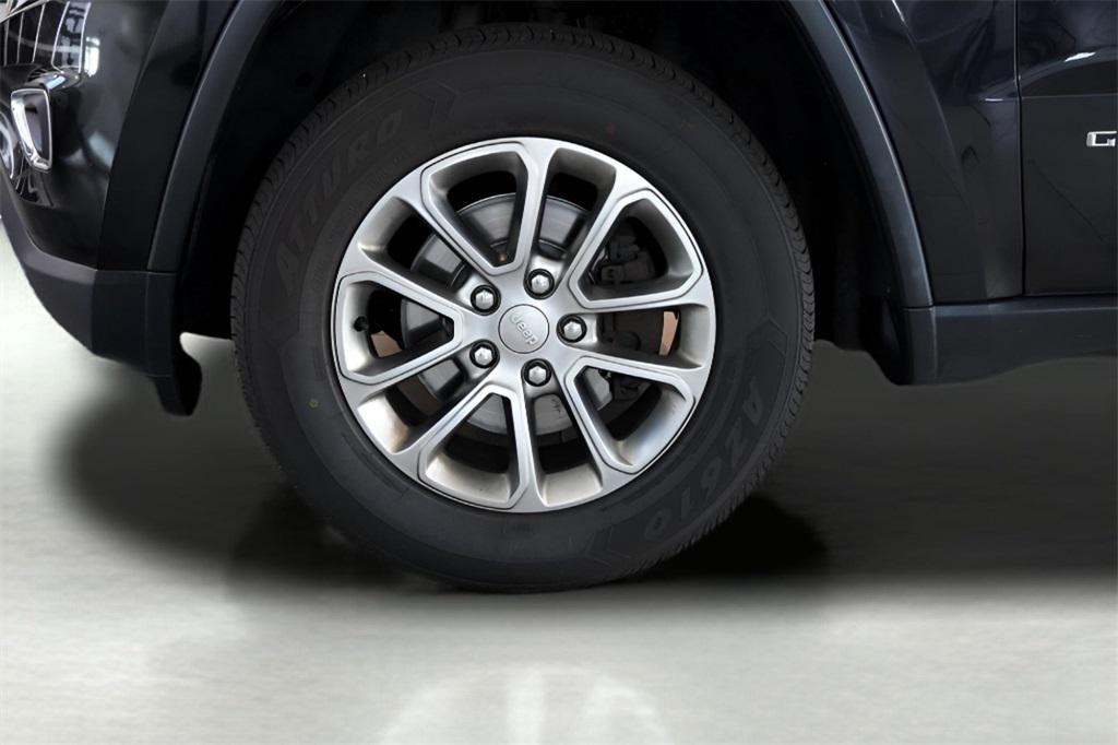 used 2015 Jeep Grand Cherokee car, priced at $14,920