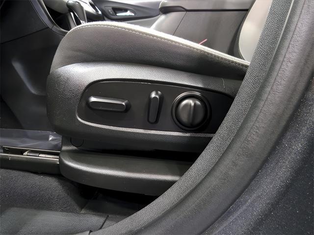 used 2021 Chevrolet Equinox car, priced at $17,000