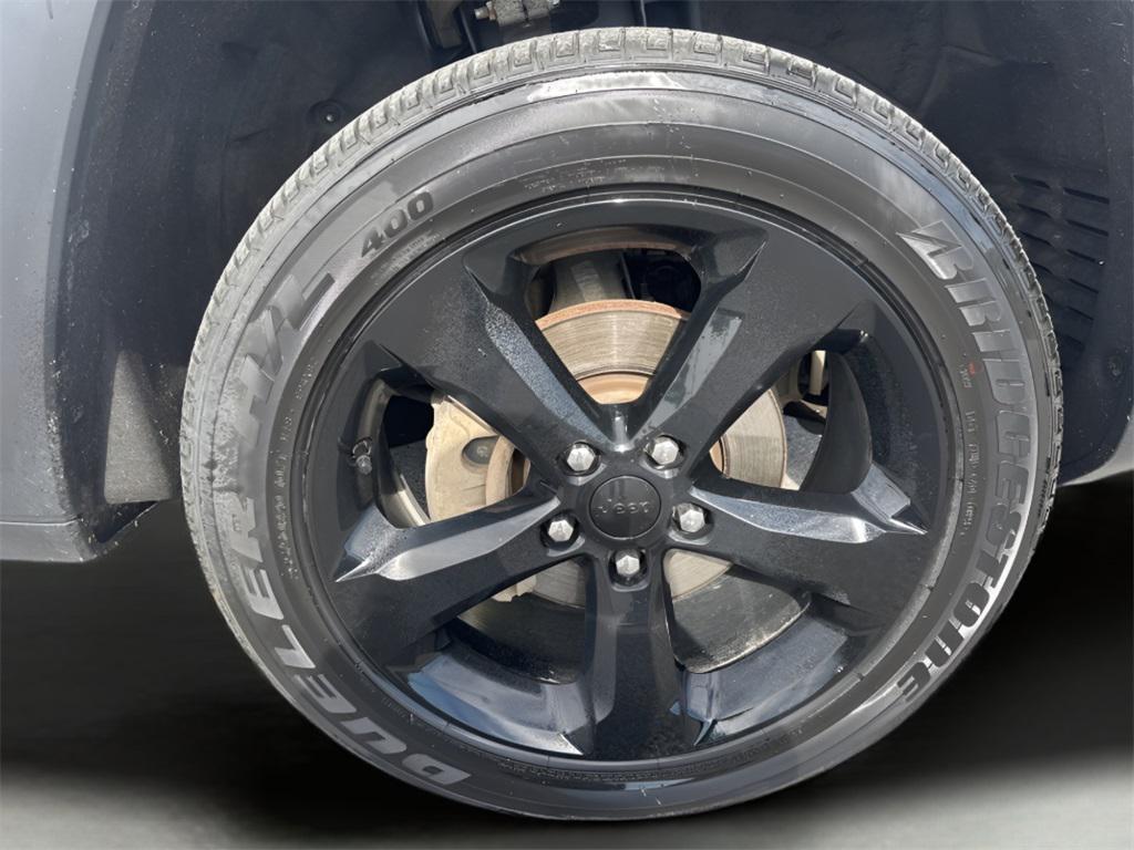 used 2023 Jeep Grand Cherokee car, priced at $32,995