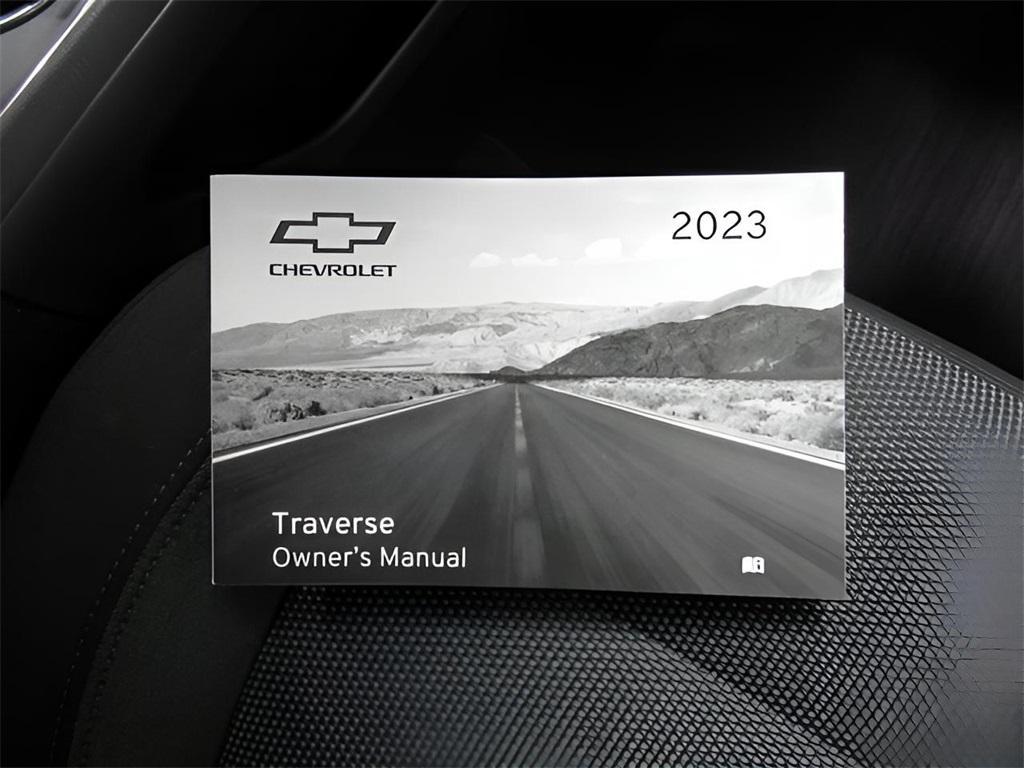 used 2023 Chevrolet Traverse car, priced at $30,586