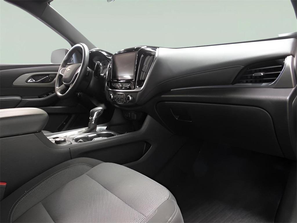 used 2023 Chevrolet Traverse car, priced at $30,586