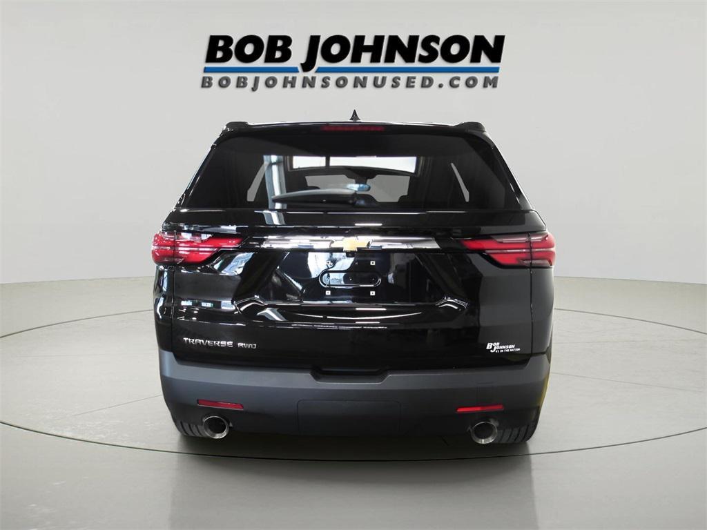 used 2023 Chevrolet Traverse car, priced at $28,183