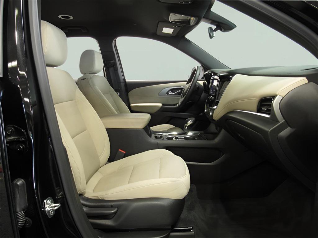 used 2023 Chevrolet Traverse car, priced at $28,183
