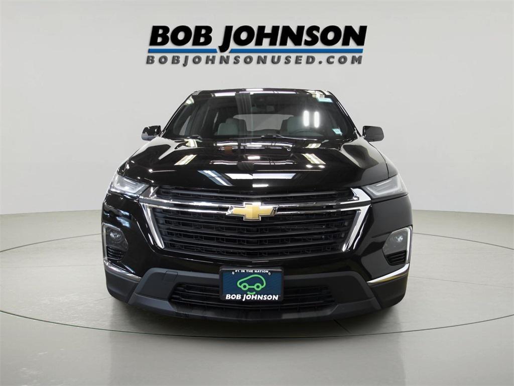 used 2023 Chevrolet Traverse car, priced at $28,183
