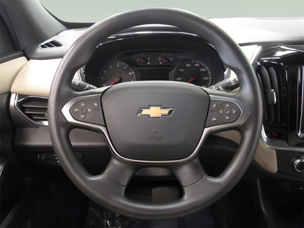 used 2023 Chevrolet Traverse car, priced at $28,183