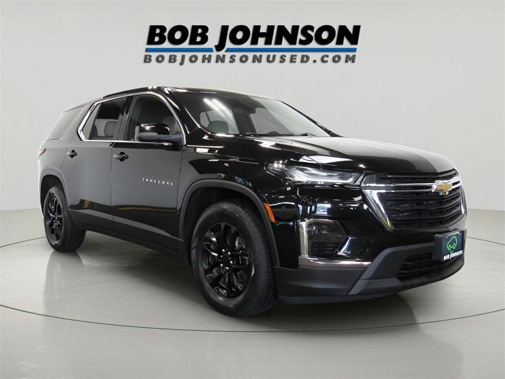 used 2023 Chevrolet Traverse car, priced at $28,183