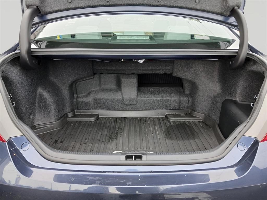 used 2017 Toyota Camry Hybrid car, priced at $16,747