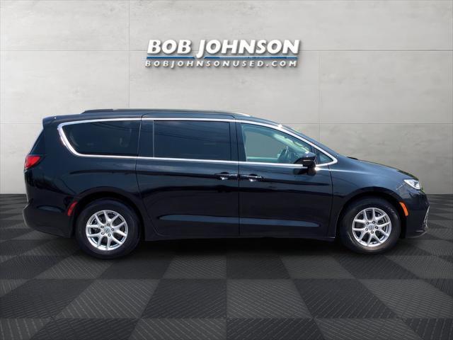 used 2022 Chrysler Pacifica car, priced at $26,066