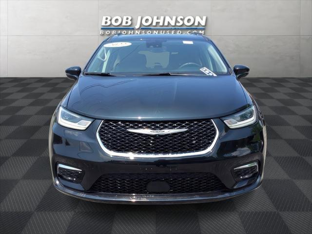 used 2022 Chrysler Pacifica car, priced at $26,066