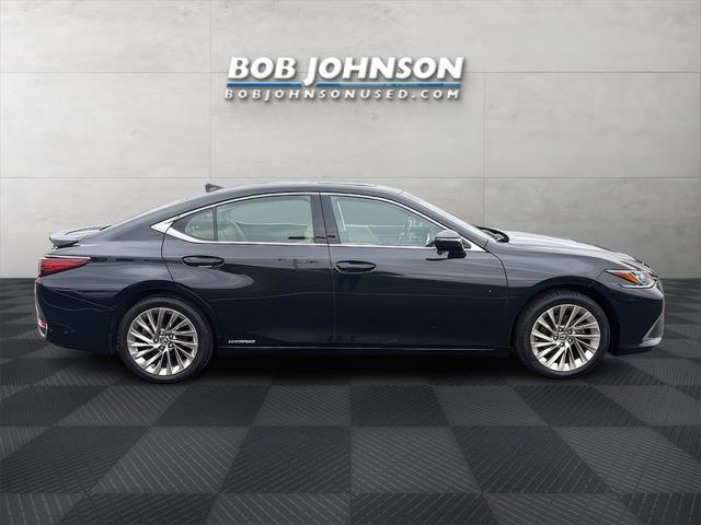 used 2019 Lexus ES 300h car, priced at $27,979
