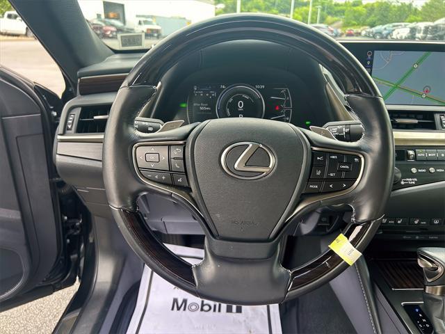 used 2019 Lexus ES 300h car, priced at $27,979