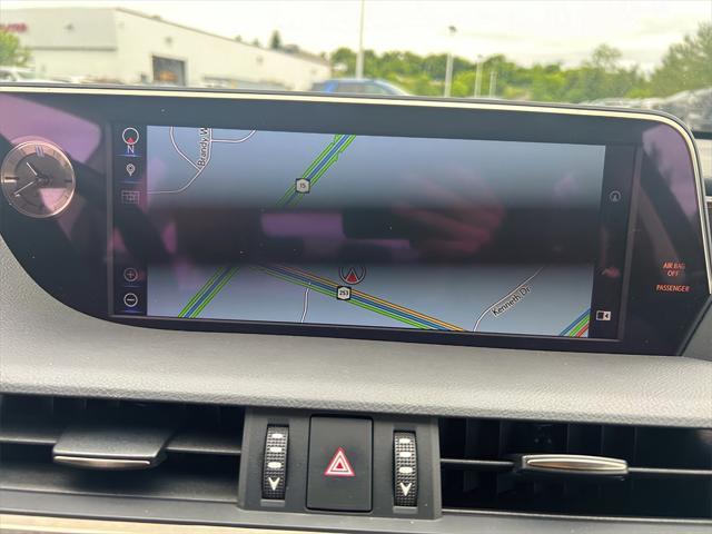 used 2019 Lexus ES 300h car, priced at $27,979