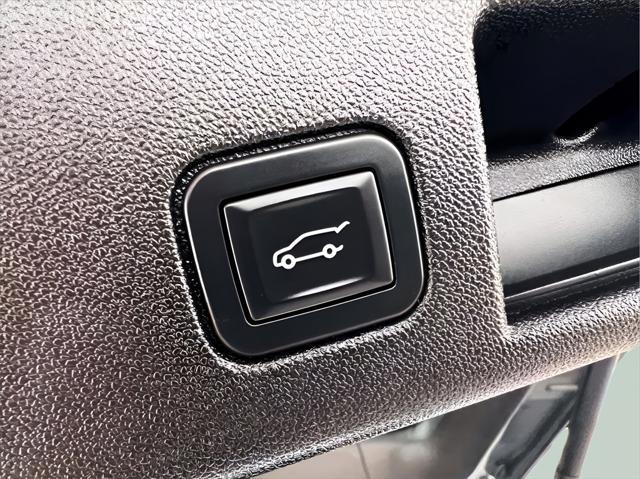 used 2018 Chevrolet Equinox car, priced at $14,000