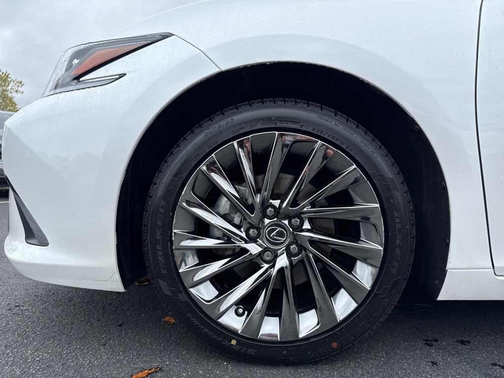 used 2024 Lexus ES 300h car, priced at $44,731
