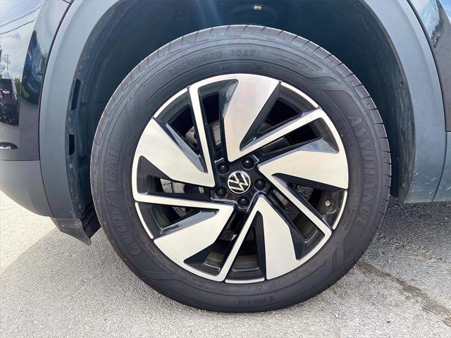 used 2024 Volkswagen Atlas car, priced at $34,512