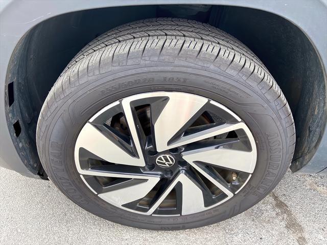 used 2024 Volkswagen Atlas car, priced at $34,512