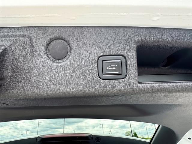 used 2022 Chevrolet Equinox car, priced at $23,399