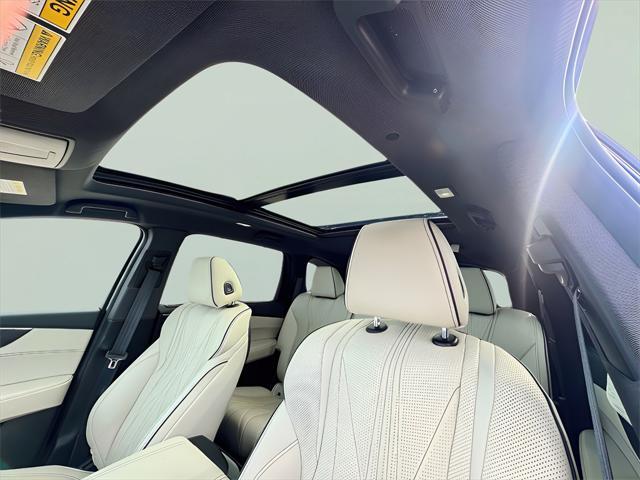 used 2023 Acura MDX car, priced at $53,918