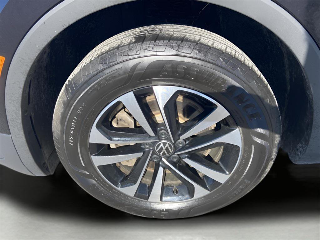used 2024 Volkswagen Tiguan car, priced at $24,291