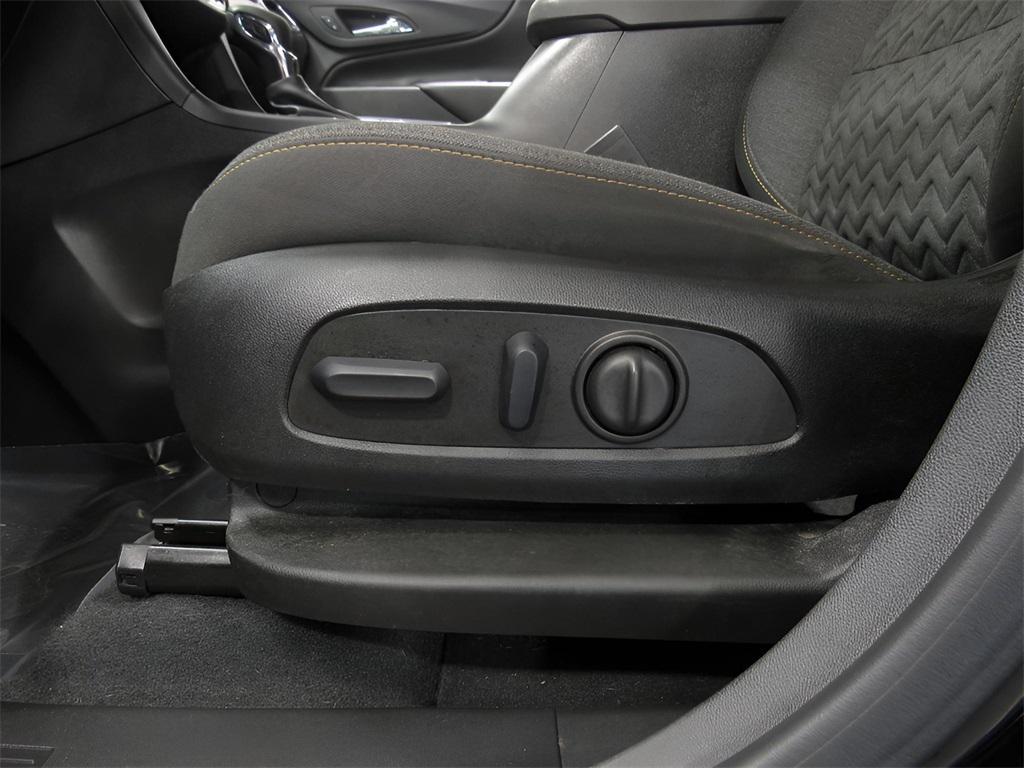 used 2023 Chevrolet Equinox car, priced at $19,650